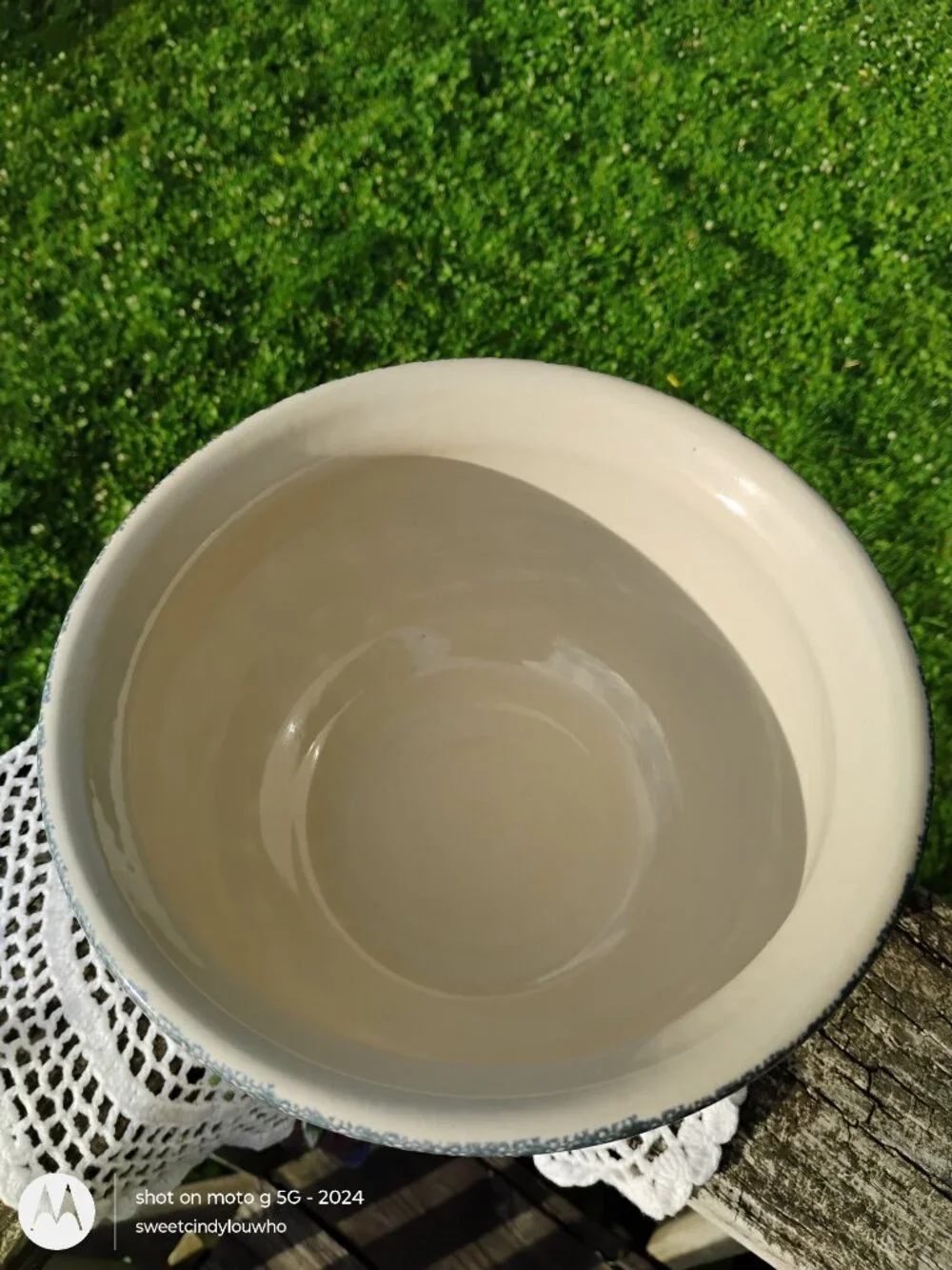 Home and Garden Party large stoneware mixing bowl rustic apple pattern July 2000